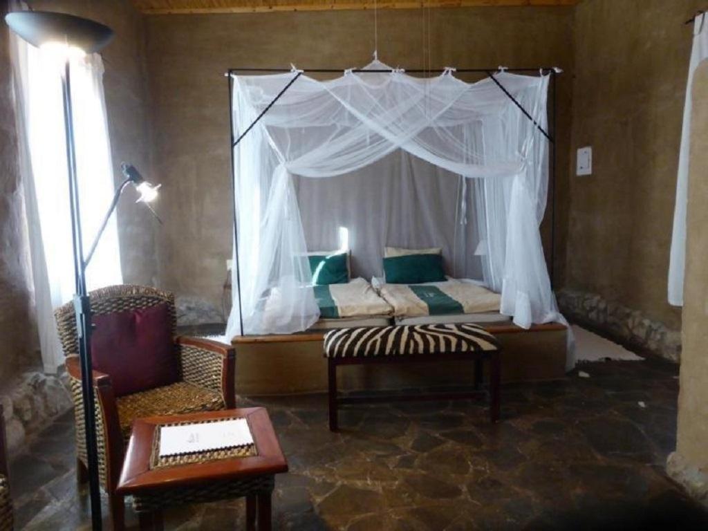 Fort Sesfontein Lodge & Safaris Exterior photo